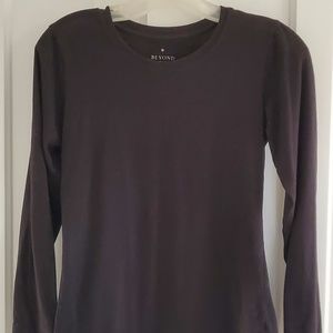 Beyond Scrubs, Size Small black under scrub top